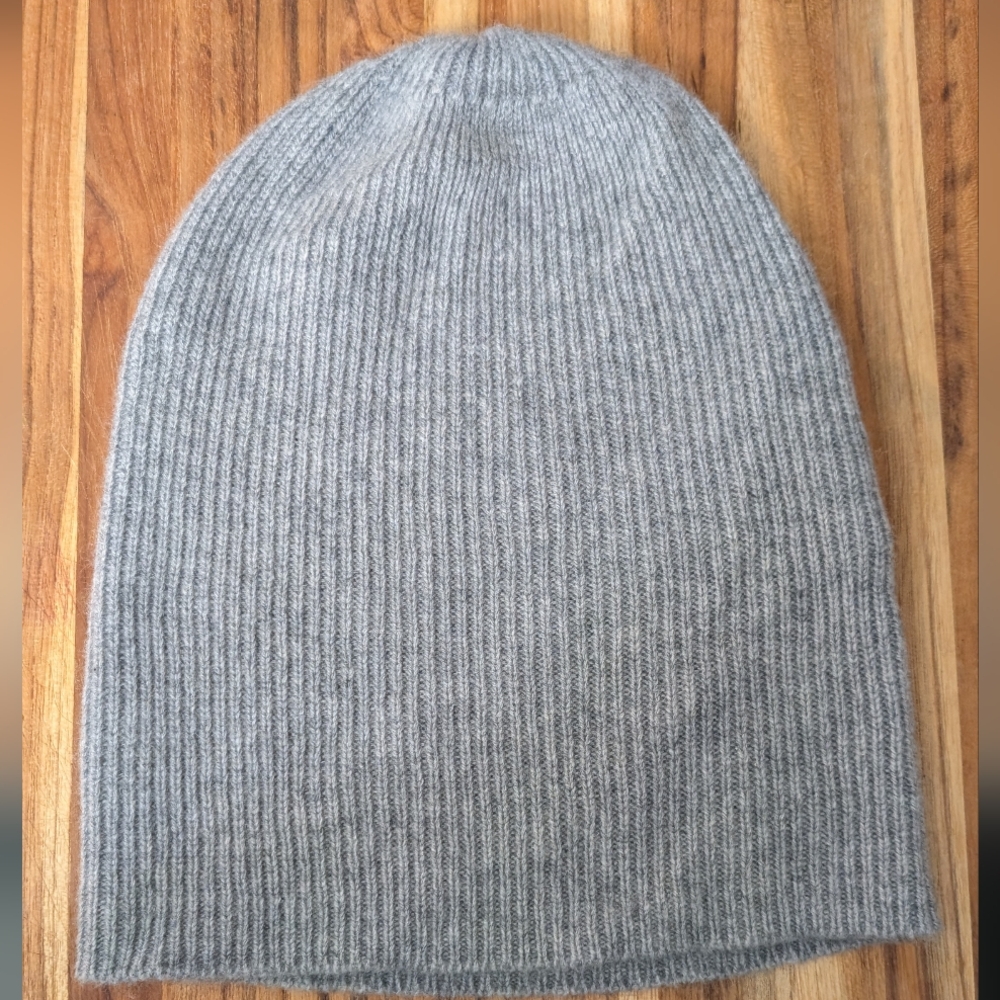Halogen Ribbed Cashmere Beanie